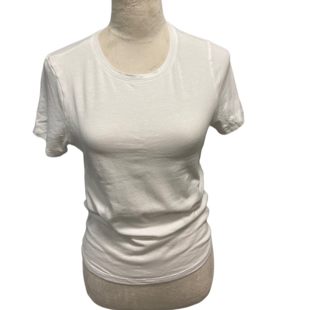 Ready To Wear Old Navy Basic White Crew Neck T-Shirt - Size M